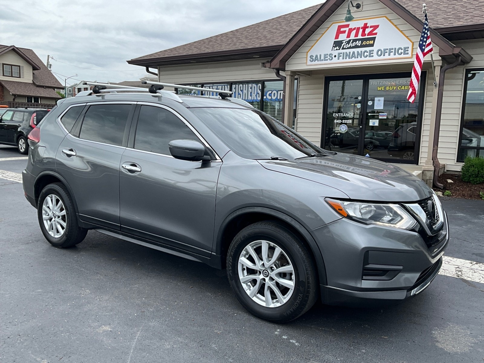 2020 Nissan Rogue SV FWD's photo