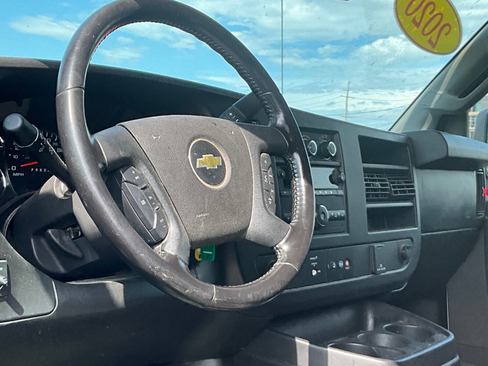 2020 Chevrolet Express 3500 Work Cargo Van photo 4