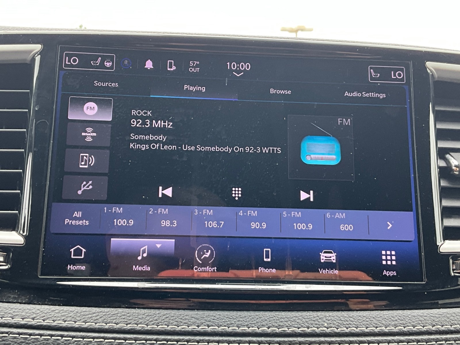 2023 Chrysler Pacifica Touring - Photo 16