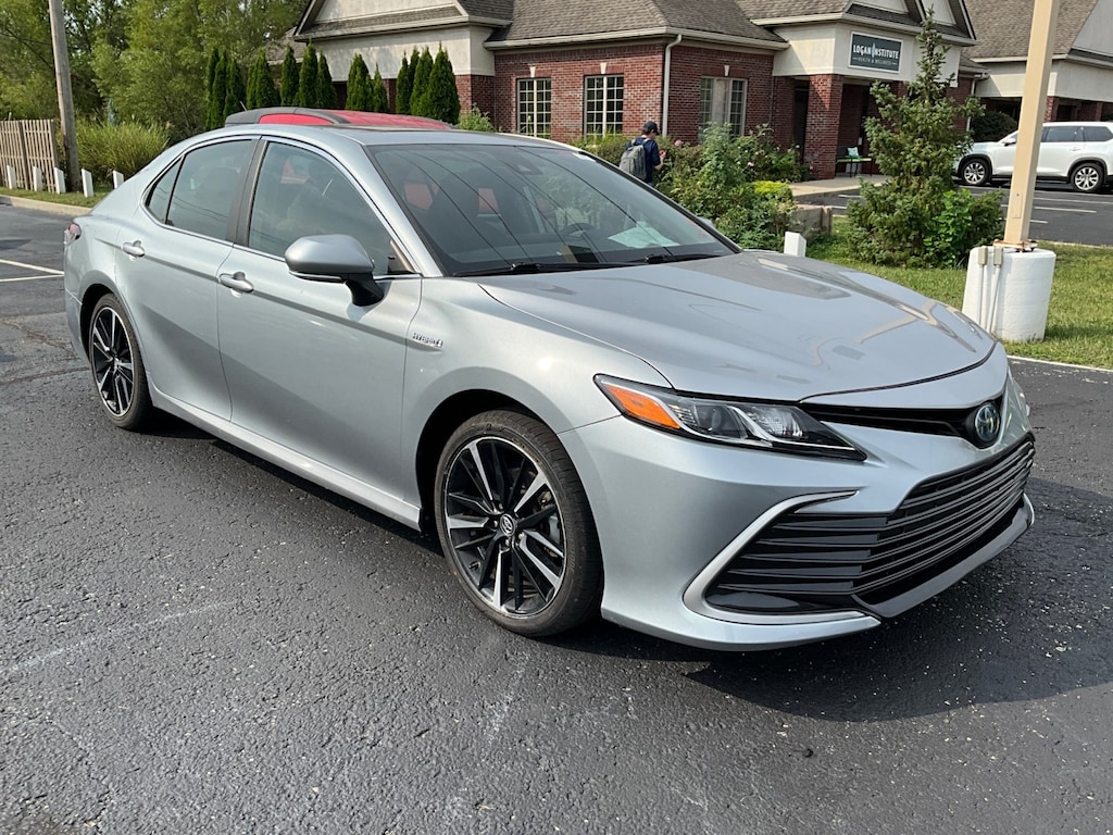 Used 2021 Toyota Camry Hybrid LE Sedan