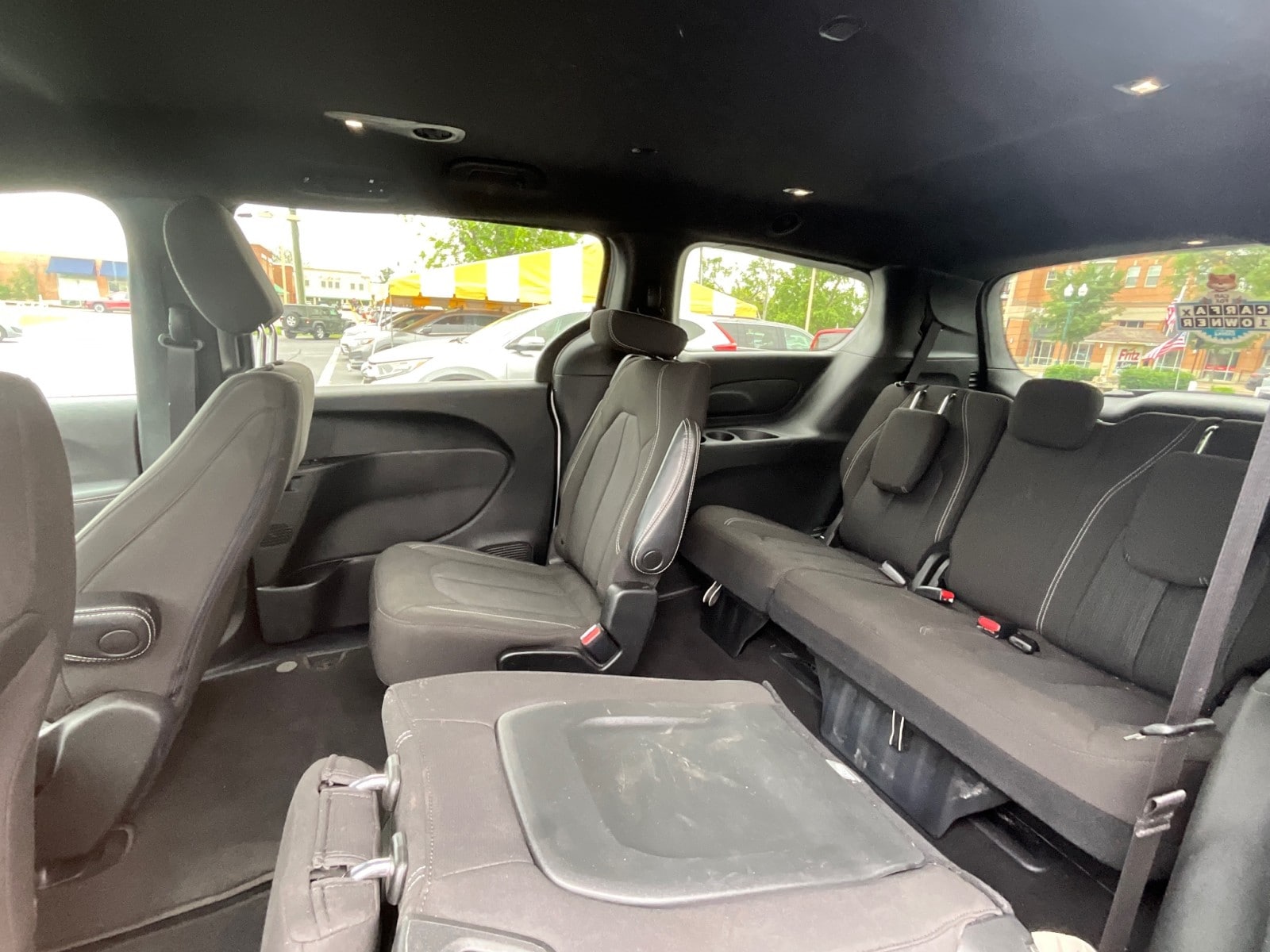 2023 Chrysler Pacifica Touring - Photo 28