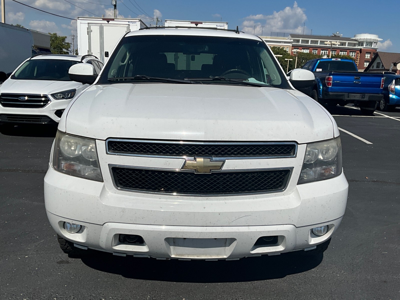 2011 Chevrolet Tahoe LT photo 2