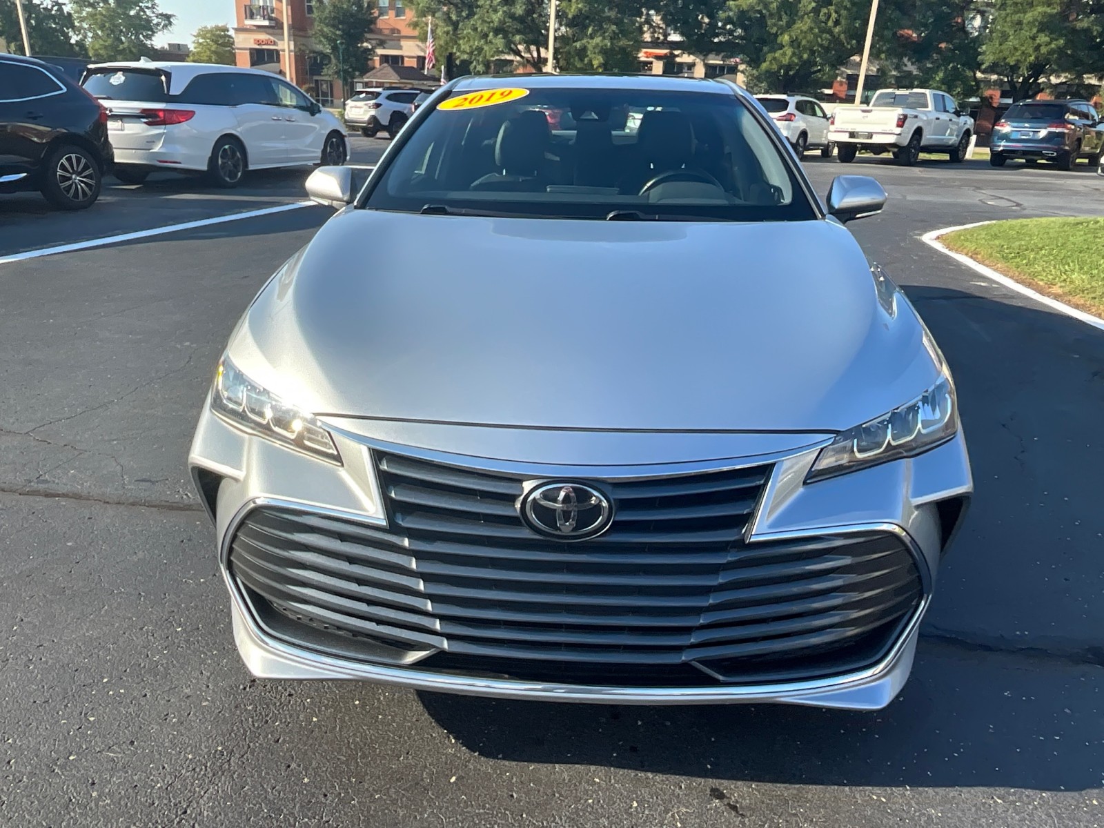 Used 2019 Toyota Avalon XLE Sedan