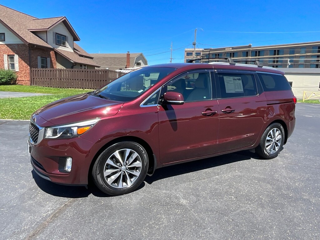 Used 2016 Kia Sedona SX Van