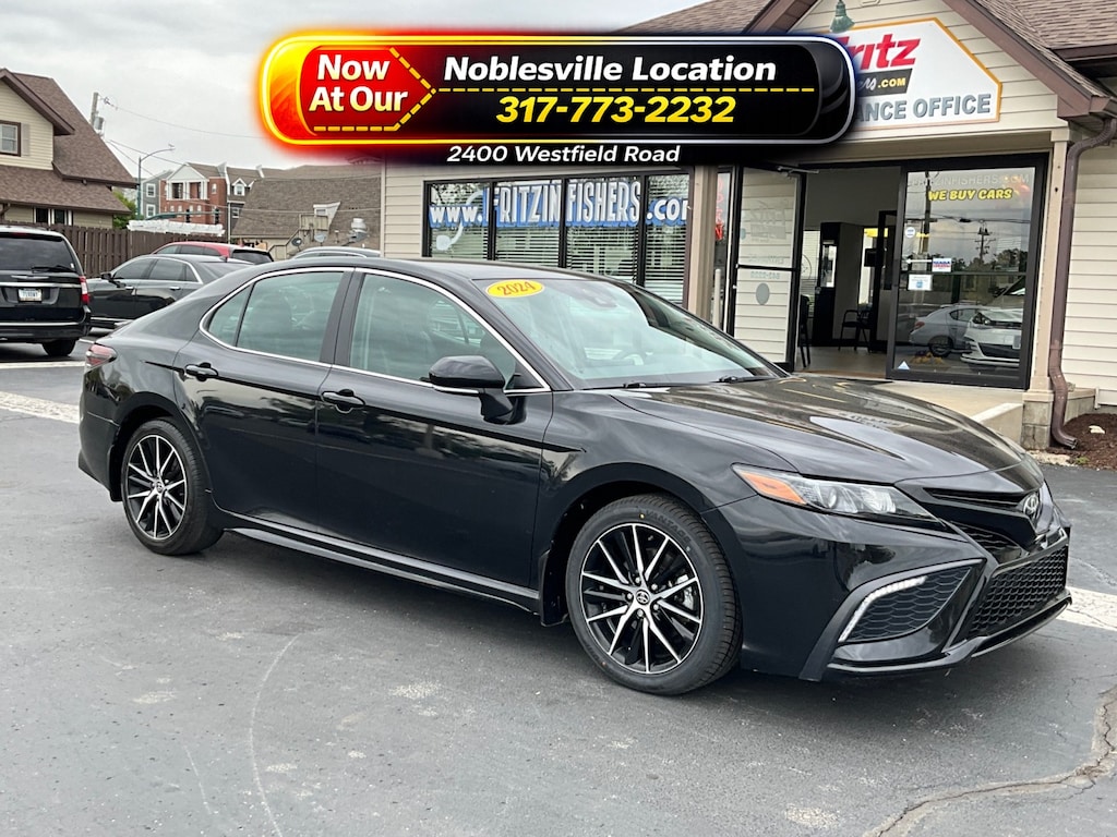 Used 2024 Toyota Camry SE Sedan