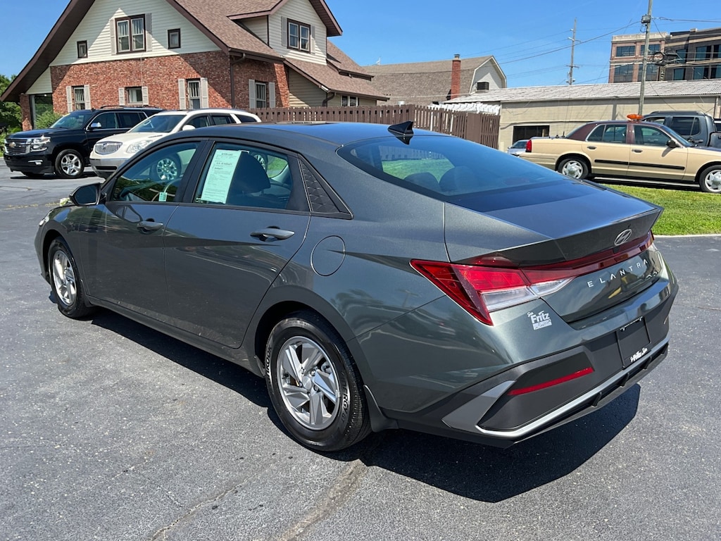 Used 2024 Hyundai Elantra SE Sedan