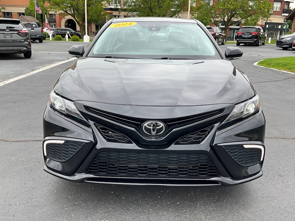 Used 2024 Toyota Camry SE Sedan