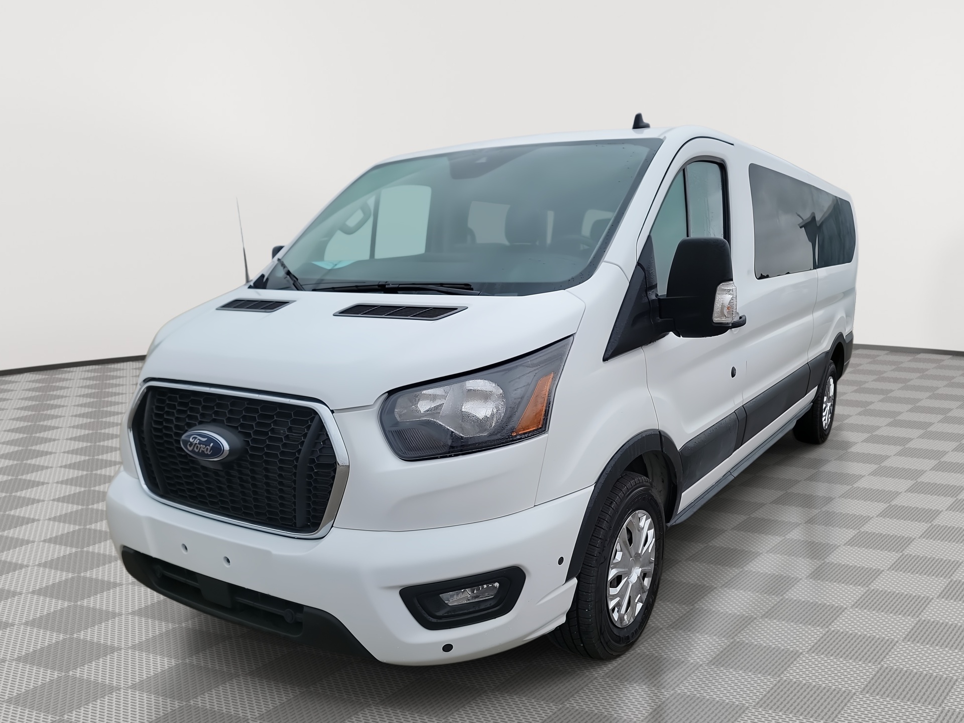  Ford Transit-350 Passenger