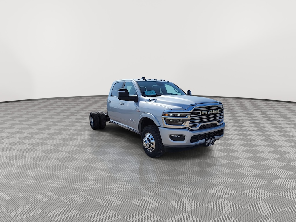 New 2026 Ram 3500 BIG HORN CREW CAB CHASSIS 4X4 60' CA Pickup