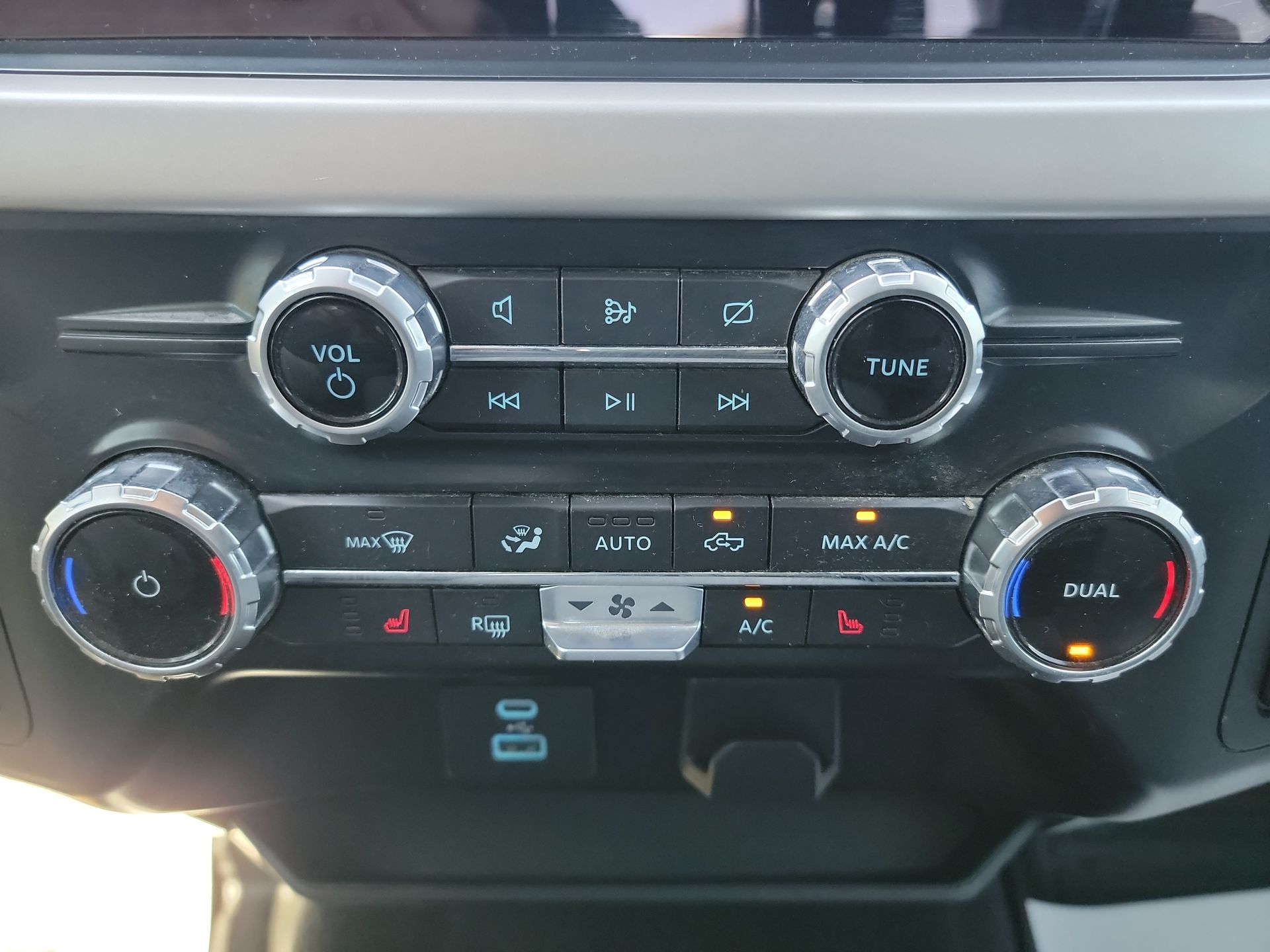 2023 Ford F-150 XLT - Photo 19