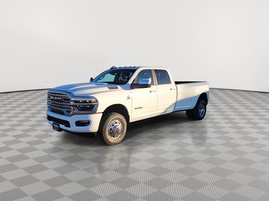 New 2026 Ram 3500 LARAMIE CREW CAB 4X4 8' BOX Pickup
