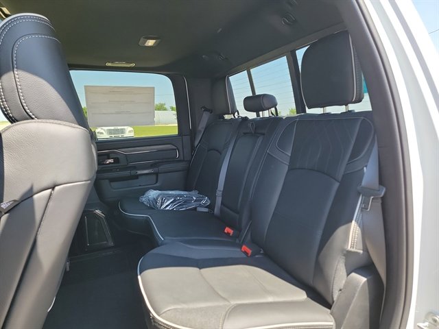 2025 RAM 3500 Limited - Photo 19