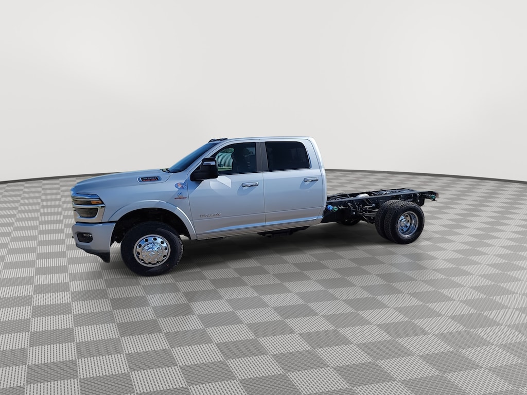 New 2026 Ram 3500 BIG HORN CREW CAB CHASSIS 4X4 60' CA Pickup