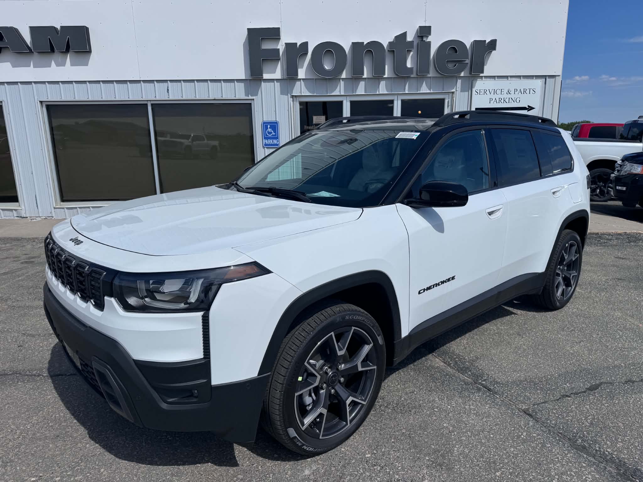 2026 Jeep Cherokee Overland HEV 4X4's photo