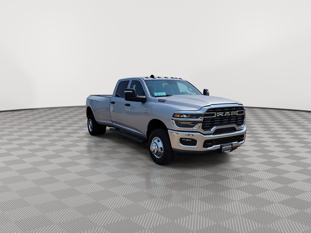 New 2026 Ram 3500 TRADESMAN CREW CAB 4X4 8' BOX Pickup