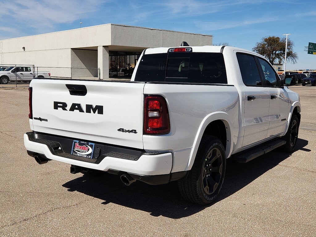 New 2026 Ram 1500 LONE STAR CREW CAB 4X4 5'7 BOX Pickup