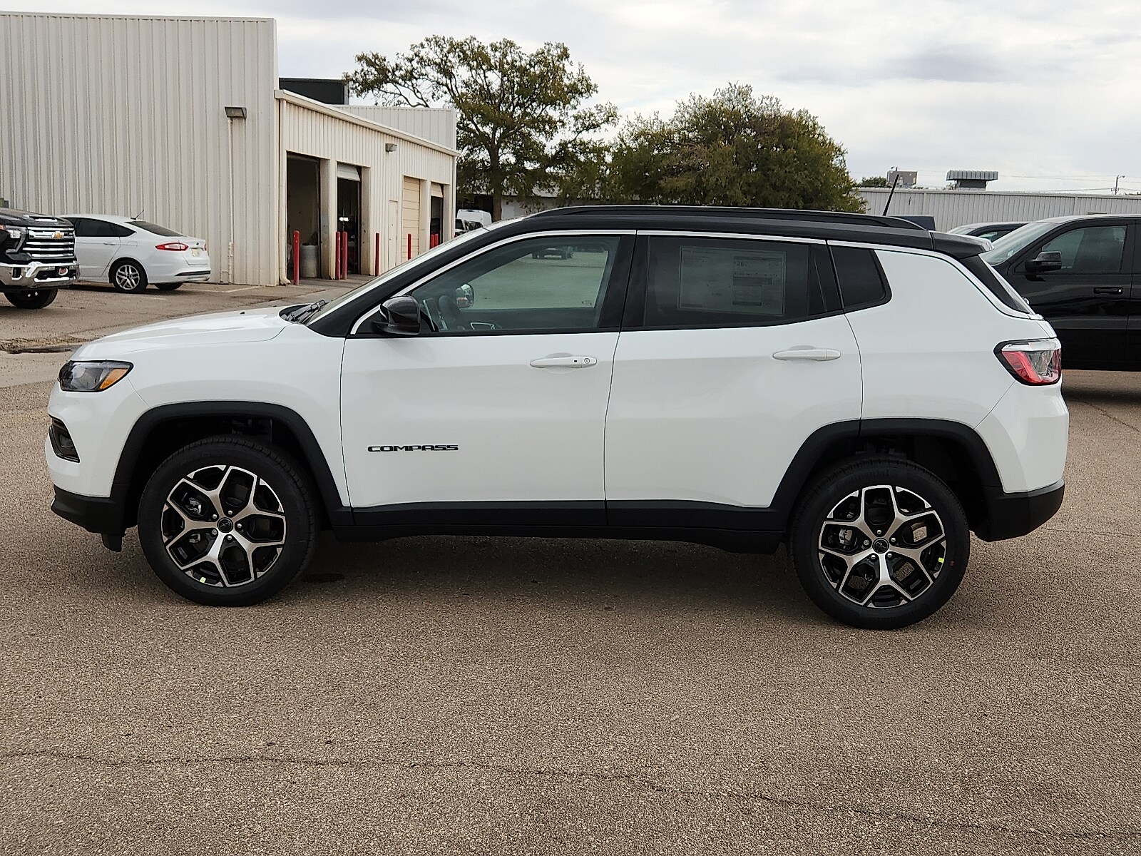 2026 Jeep Compass Limited photo 2