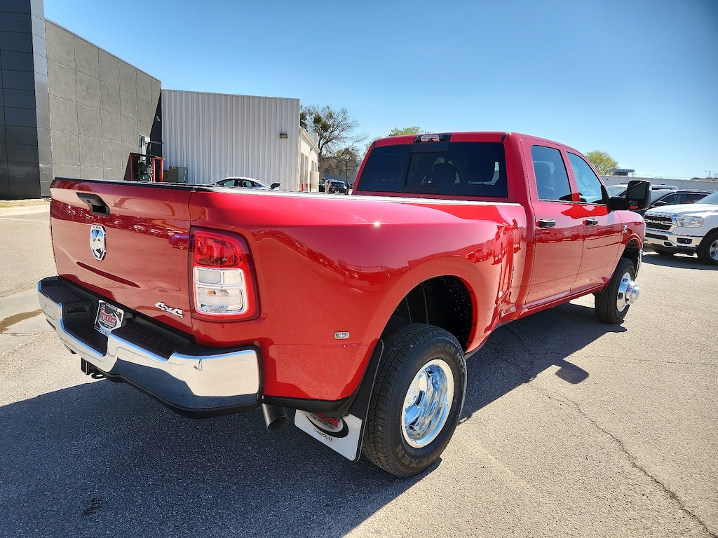 New 2024 Ram 3500 TRADESMAN CREW CAB 4X4 8