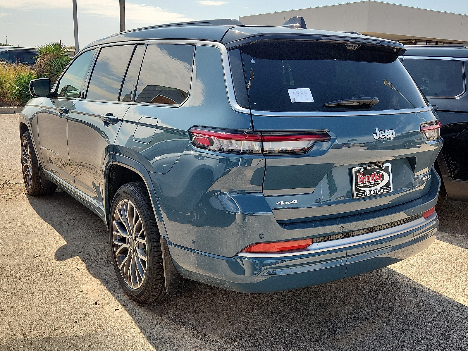 New 2027 Jeep Grand Cherokee L 3 Row SUMMIT 4X4 Sport Utility