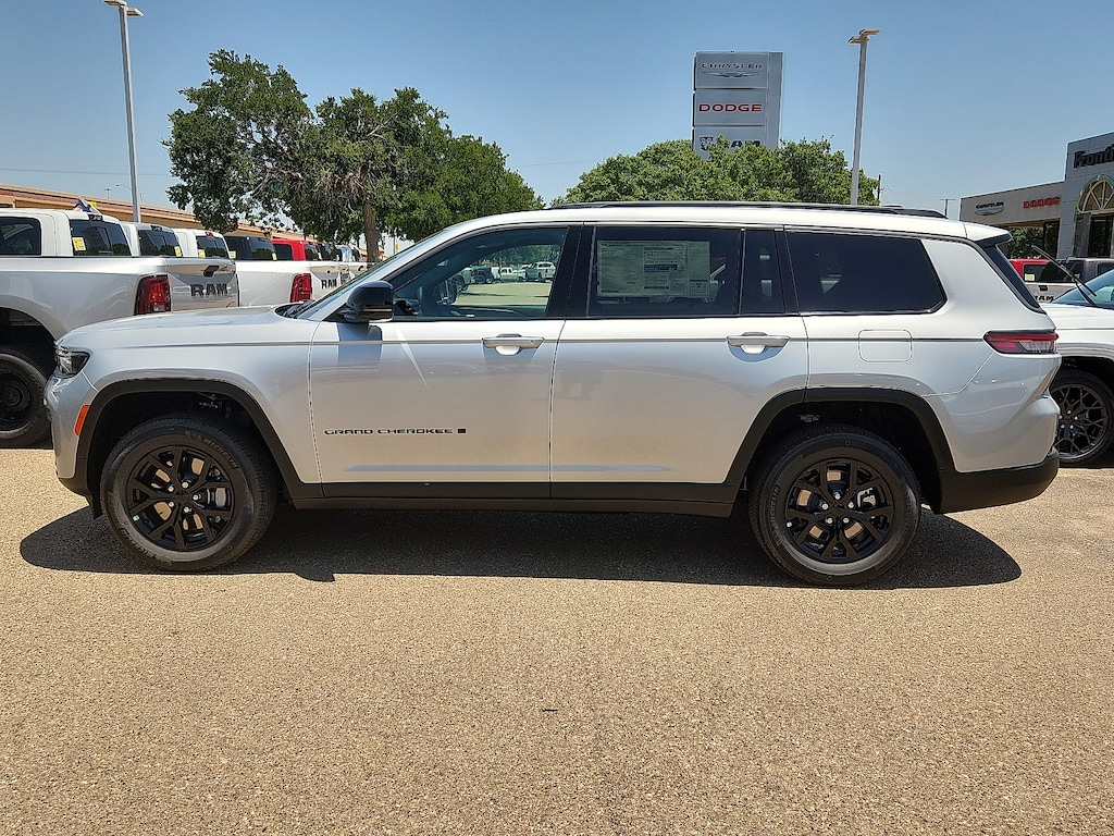 New 2026 Jeep Grand Cherokee L LAREDO ALTITUDE 4X4 Sport Utility