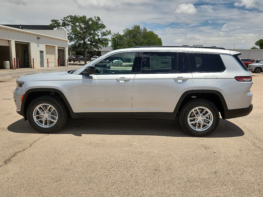 New 2026 Jeep Grand Cherokee L LAREDO X 4X4 Sport Utility