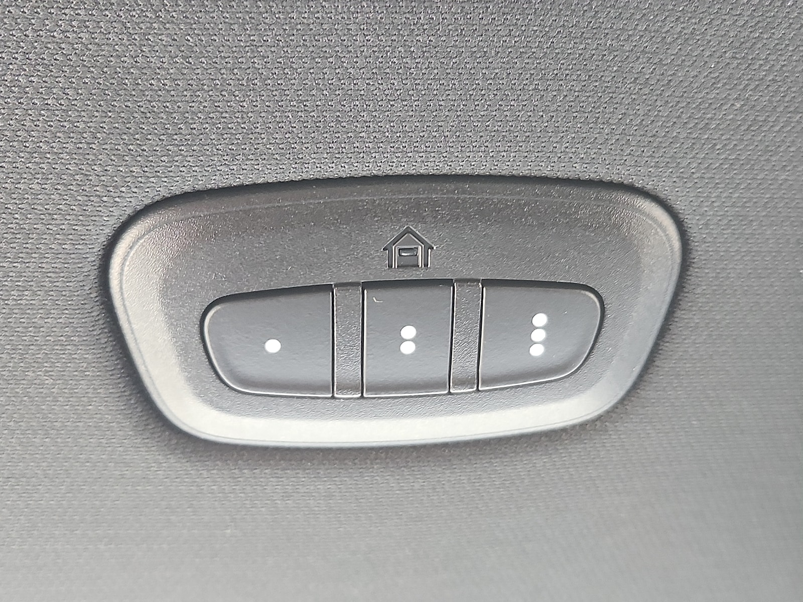 2026 RAM 1500 Laramie - Photo 17