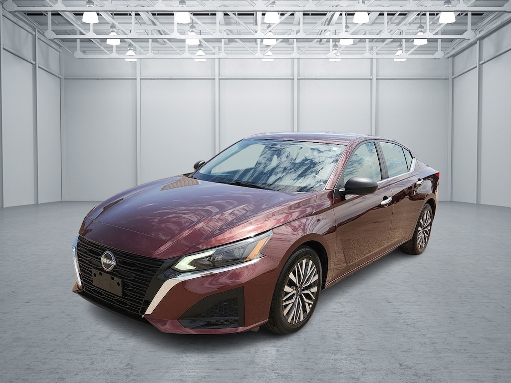 Used 2025 Nissan Altima SV Sedan