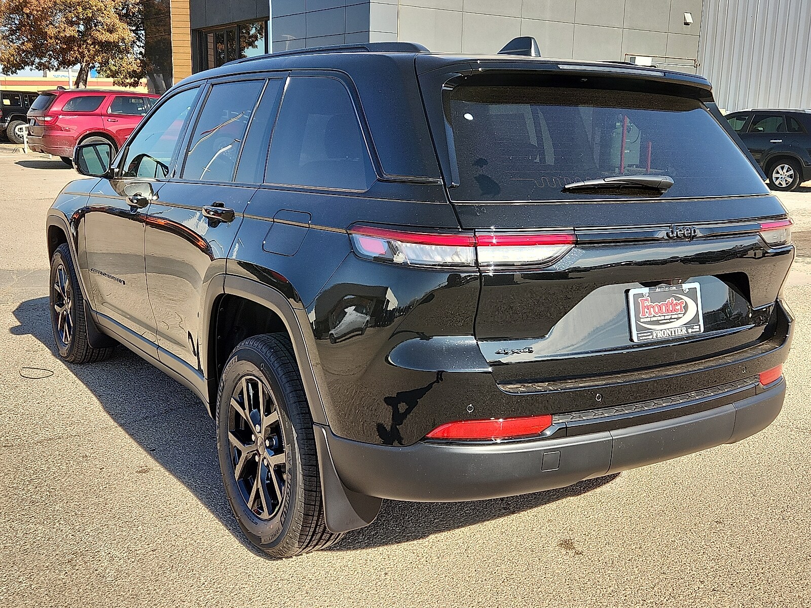 2025 Jeep Grand Cherokee Altitude photo 3