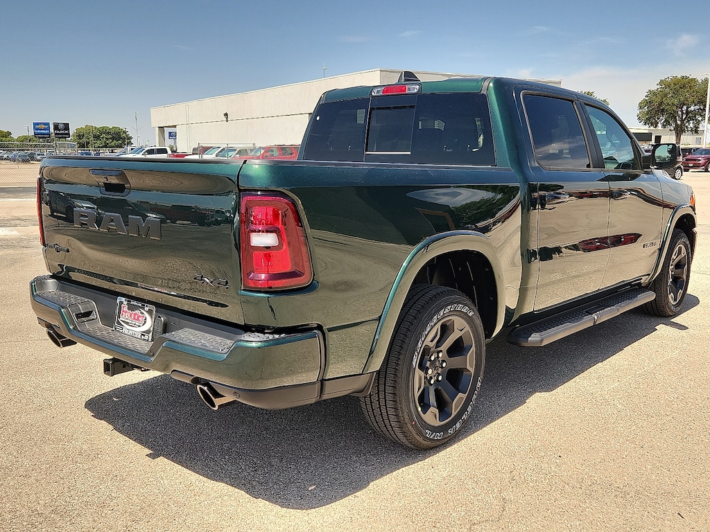New 2026 Ram 1500 LONE STAR CREW CAB 4X4 5'7 BOX Pickup