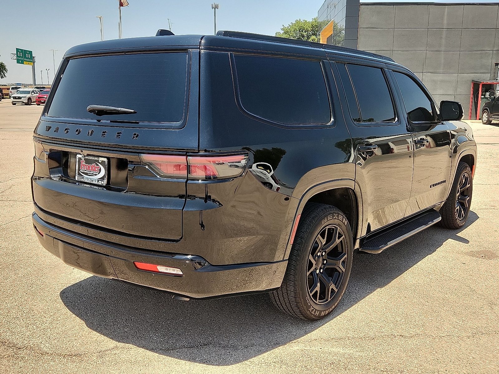 2024 Jeep Wagoneer Series II - Photo 4