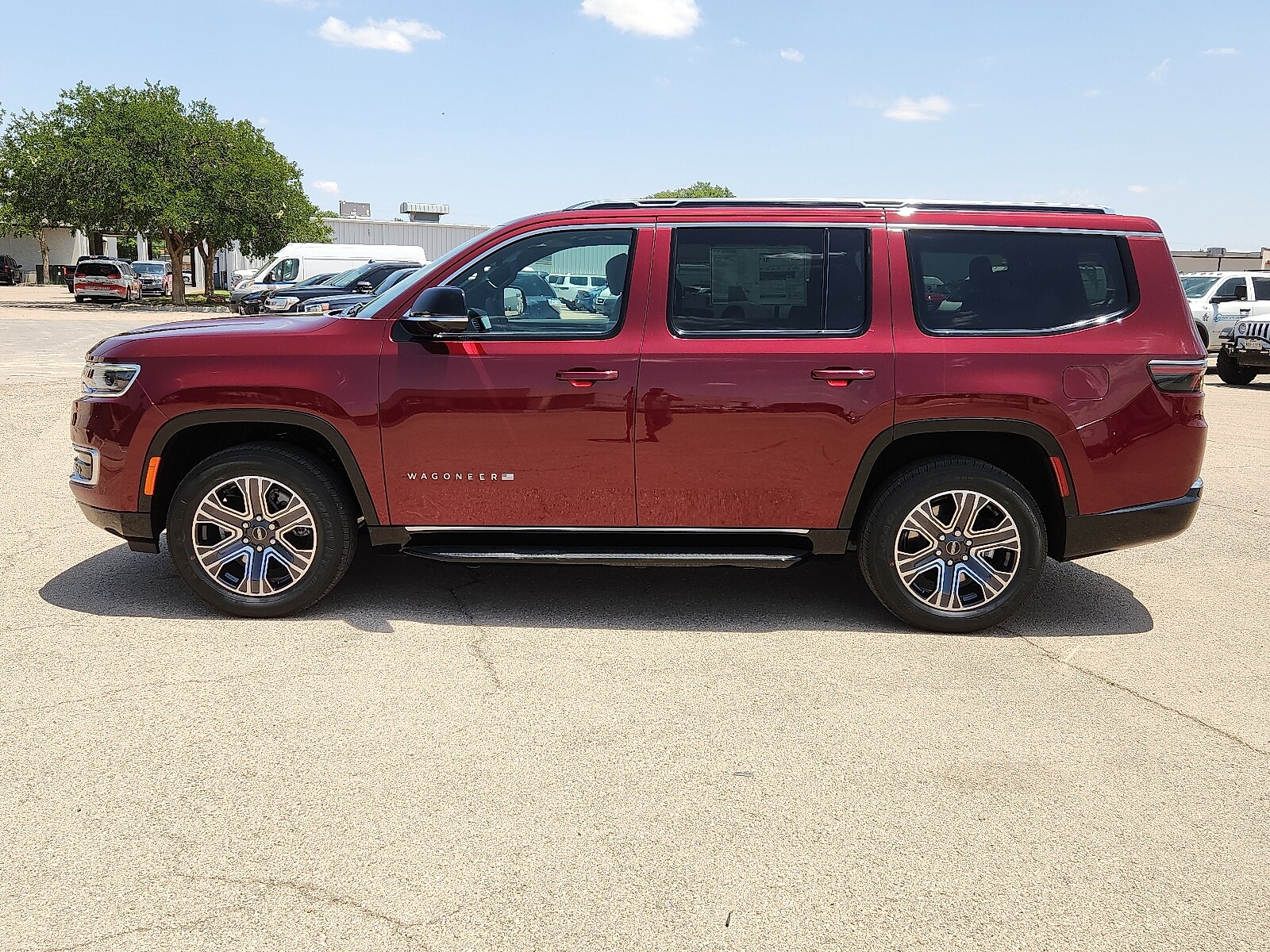 2025 Jeep Wagoneer Base photo 2