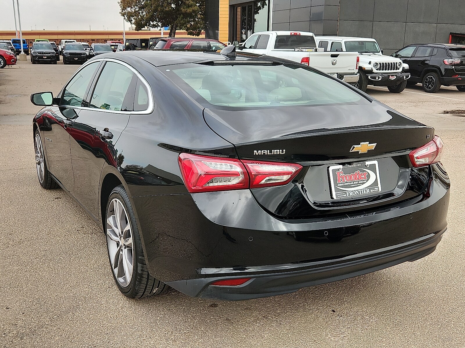 2024 Chevrolet Malibu Premier 2LT photo 3