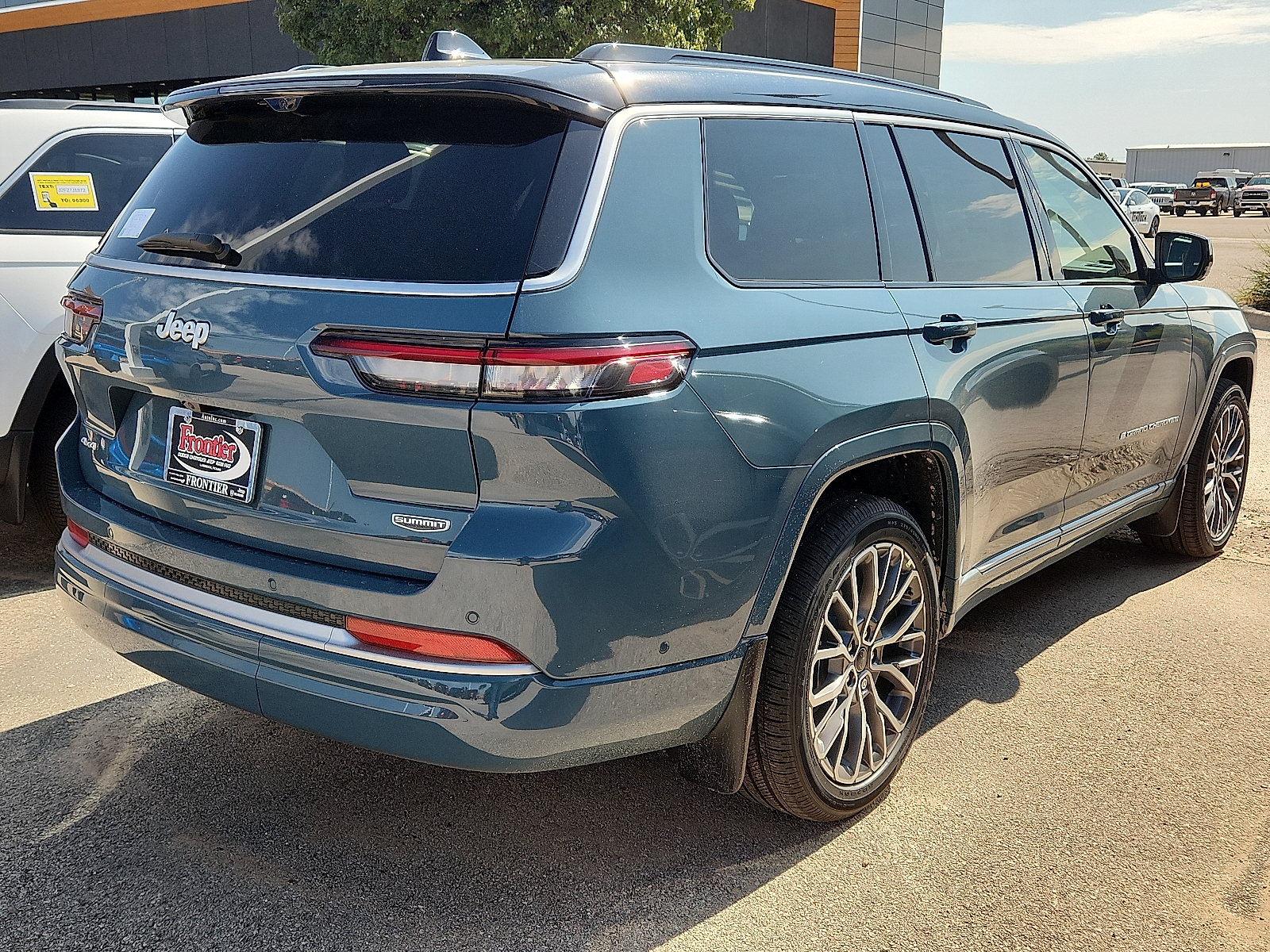 New 2027 Jeep Grand Cherokee L 3 Row SUMMIT 4X4 Sport Utility