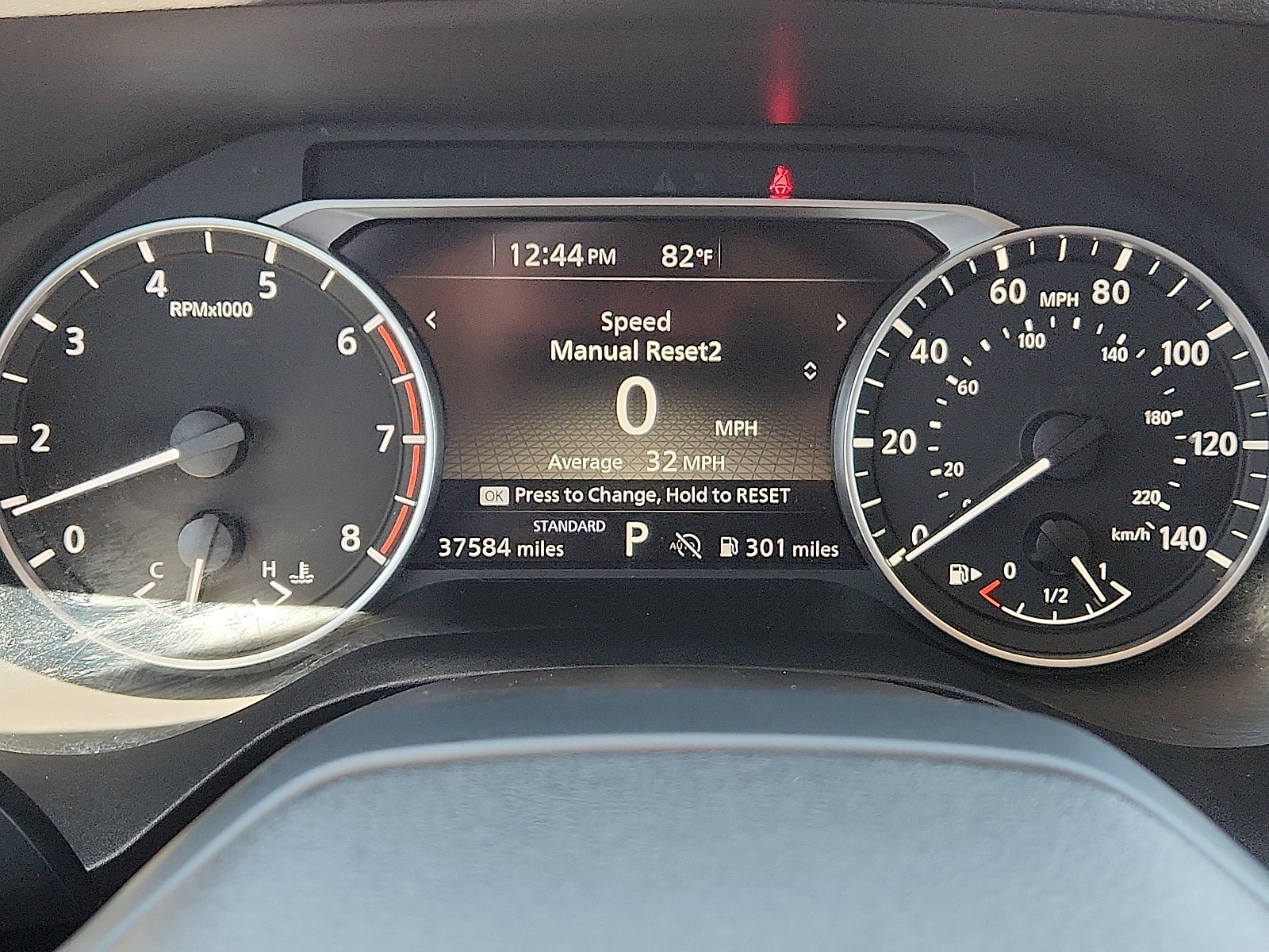 2025 Nissan Rogue SV - Photo 18