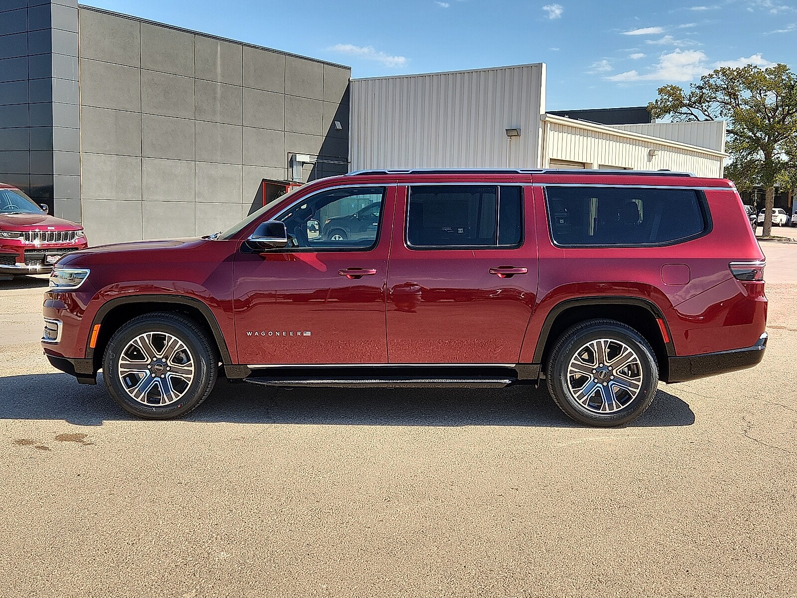 2025 Jeep Wagoneer L Base photo 2