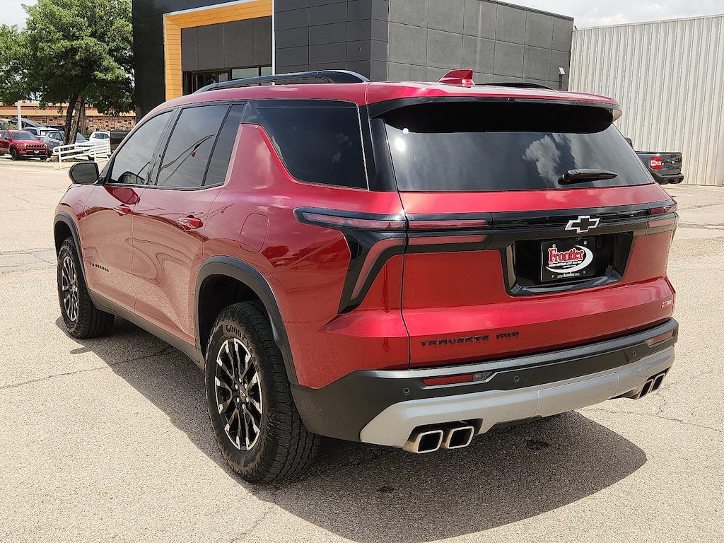 Used 2025 Chevrolet Traverse Z71 SUV