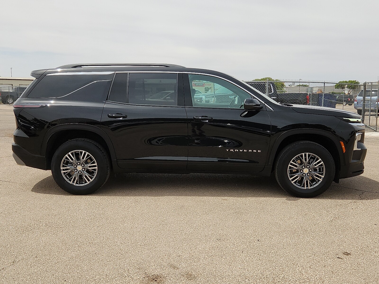 2026 Chevrolet Traverse LT - Photo 5