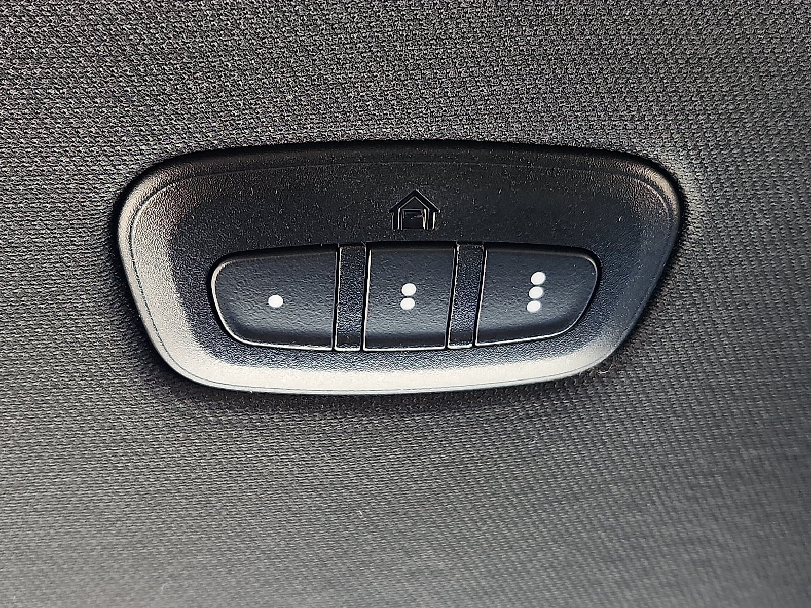 2026 RAM 1500 Laramie - Photo 16