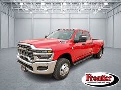 2026 Ram 3500 TRADESMAN CREW CAB 4X4 8' BOX Pickup