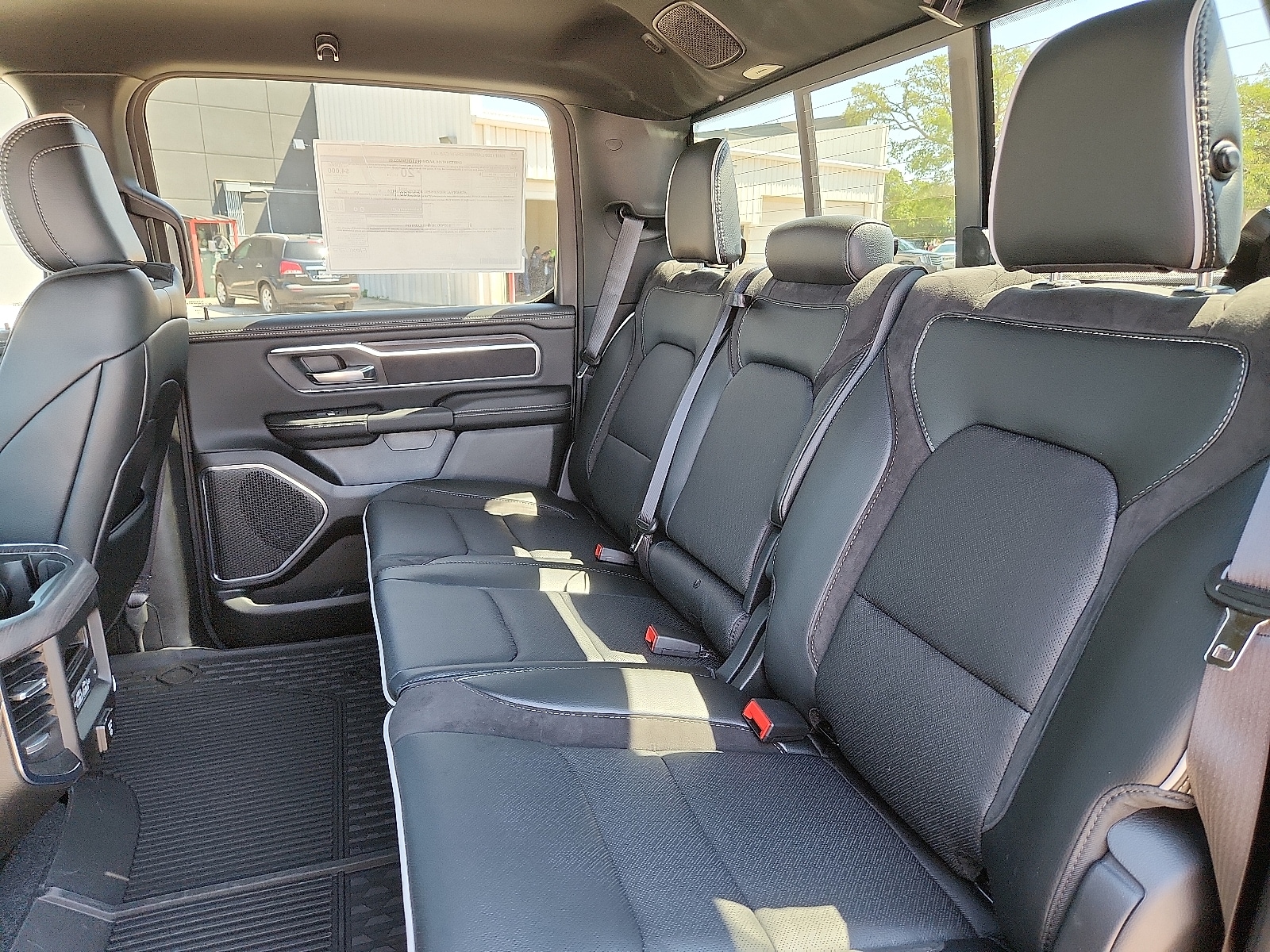2026 RAM 1500 Laramie - Photo 10