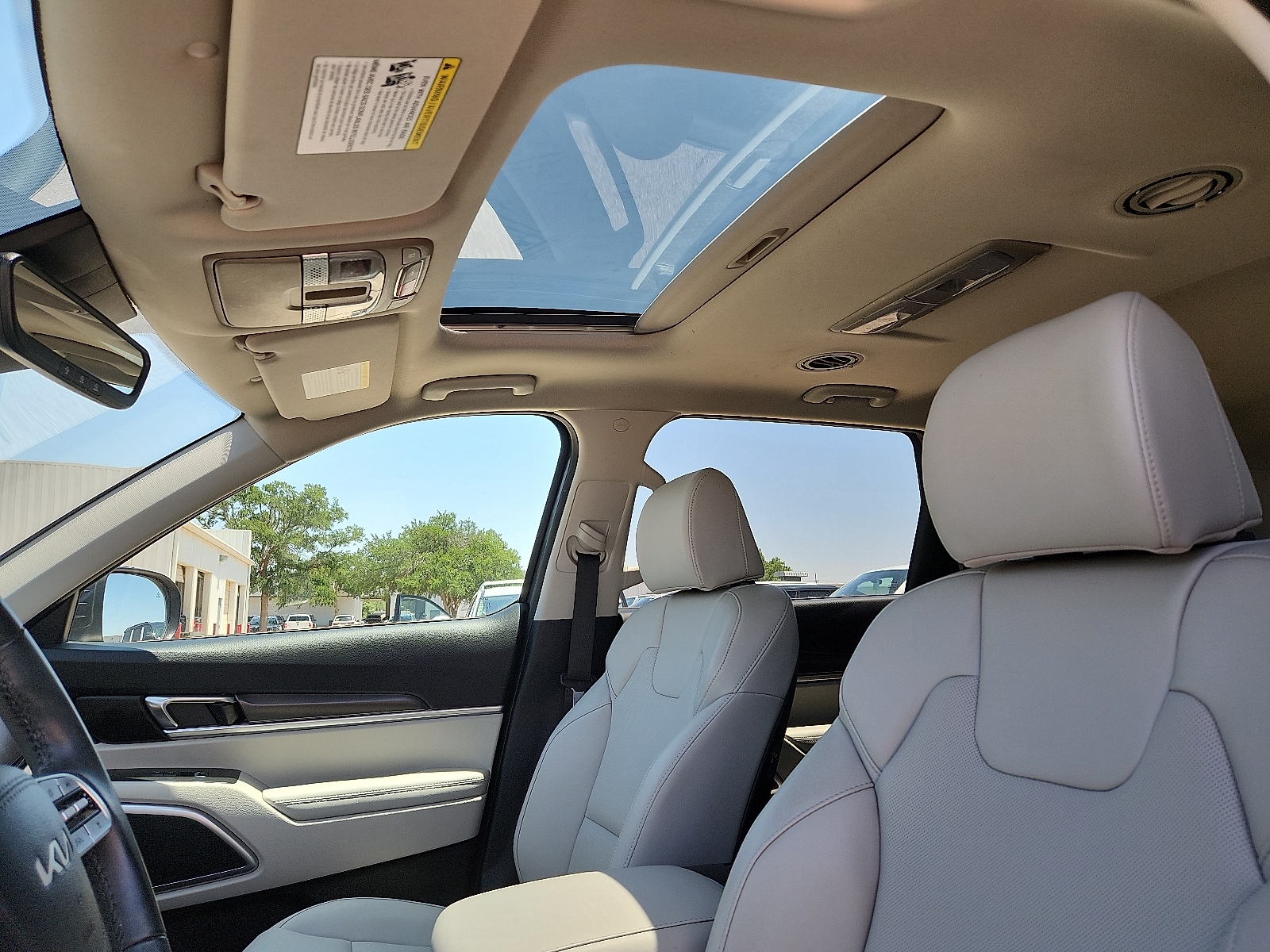 2024 Kia Telluride S - Photo 11