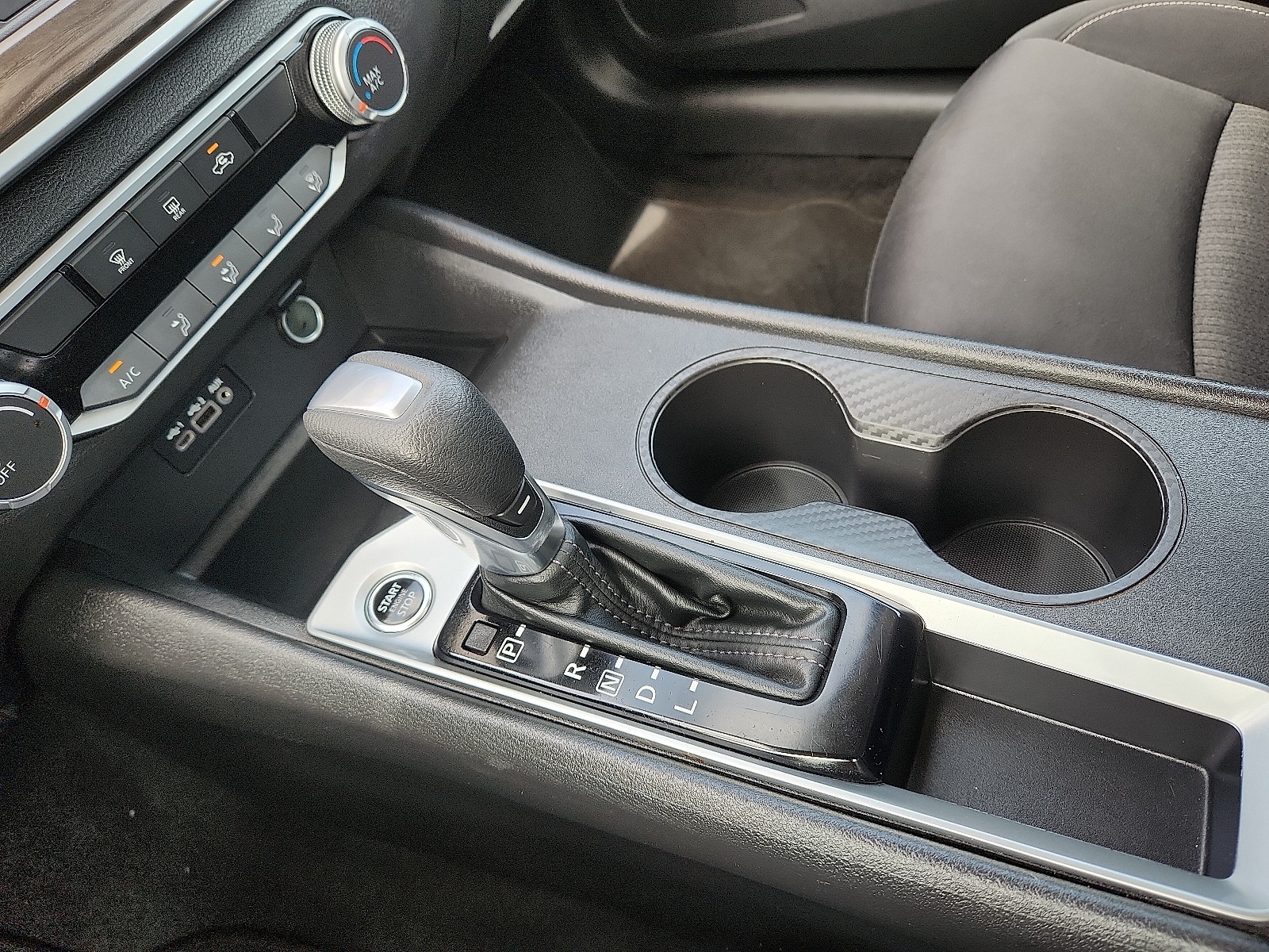 2025 Nissan Altima SV - Photo 20
