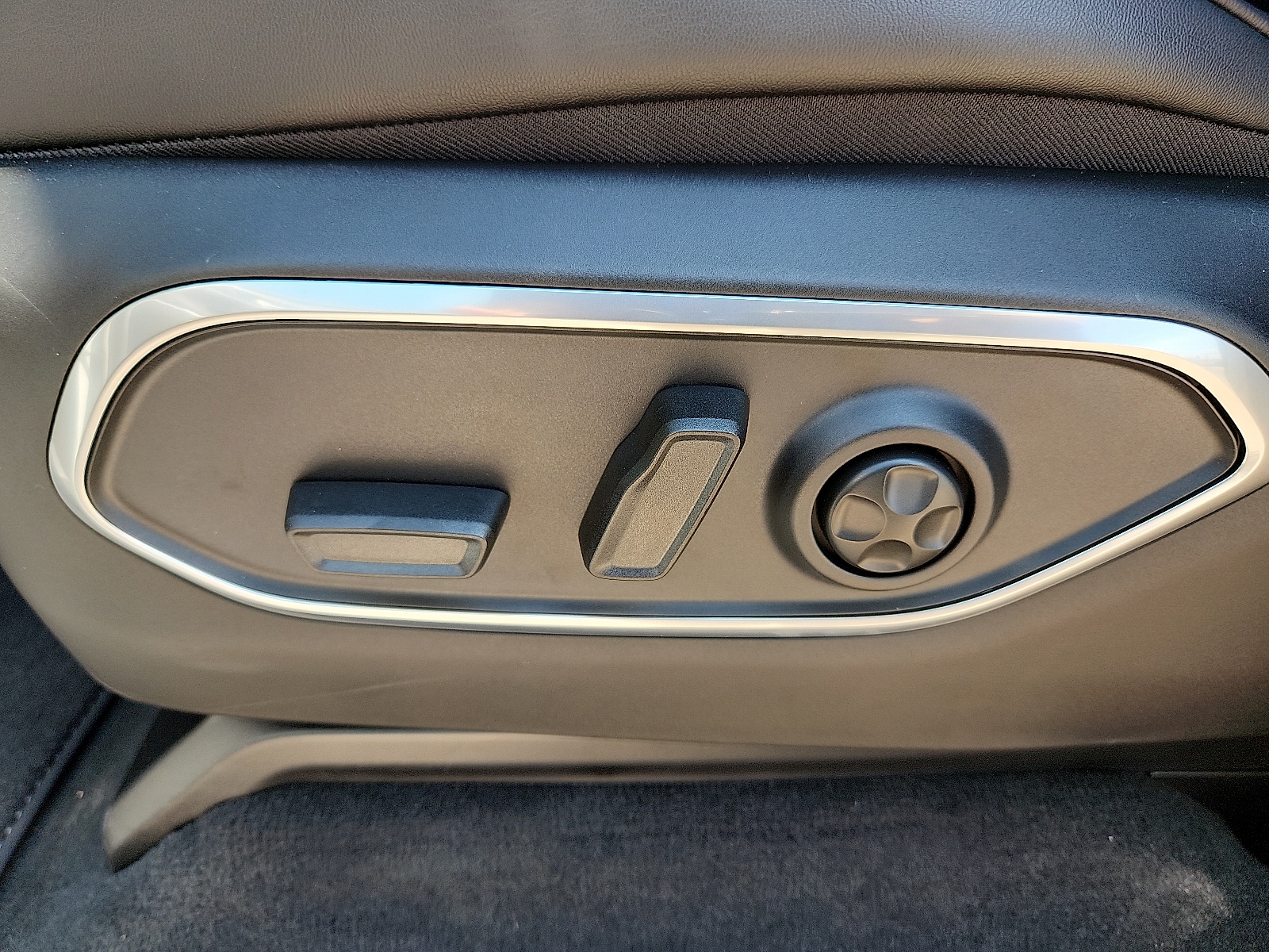2025 Jeep Wagoneer Series II - Photo 13