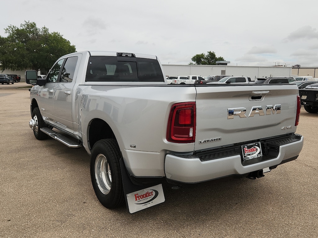 New 2026 Ram 3500 LARAMIE CREW CAB 4X4 8' BOX Pickup