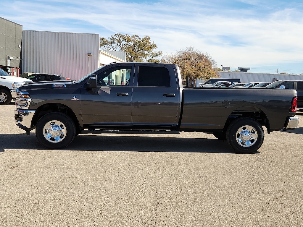 New 2026 Ram 2500 TRADESMAN CREW CAB 4X4 8' BOX Pickup