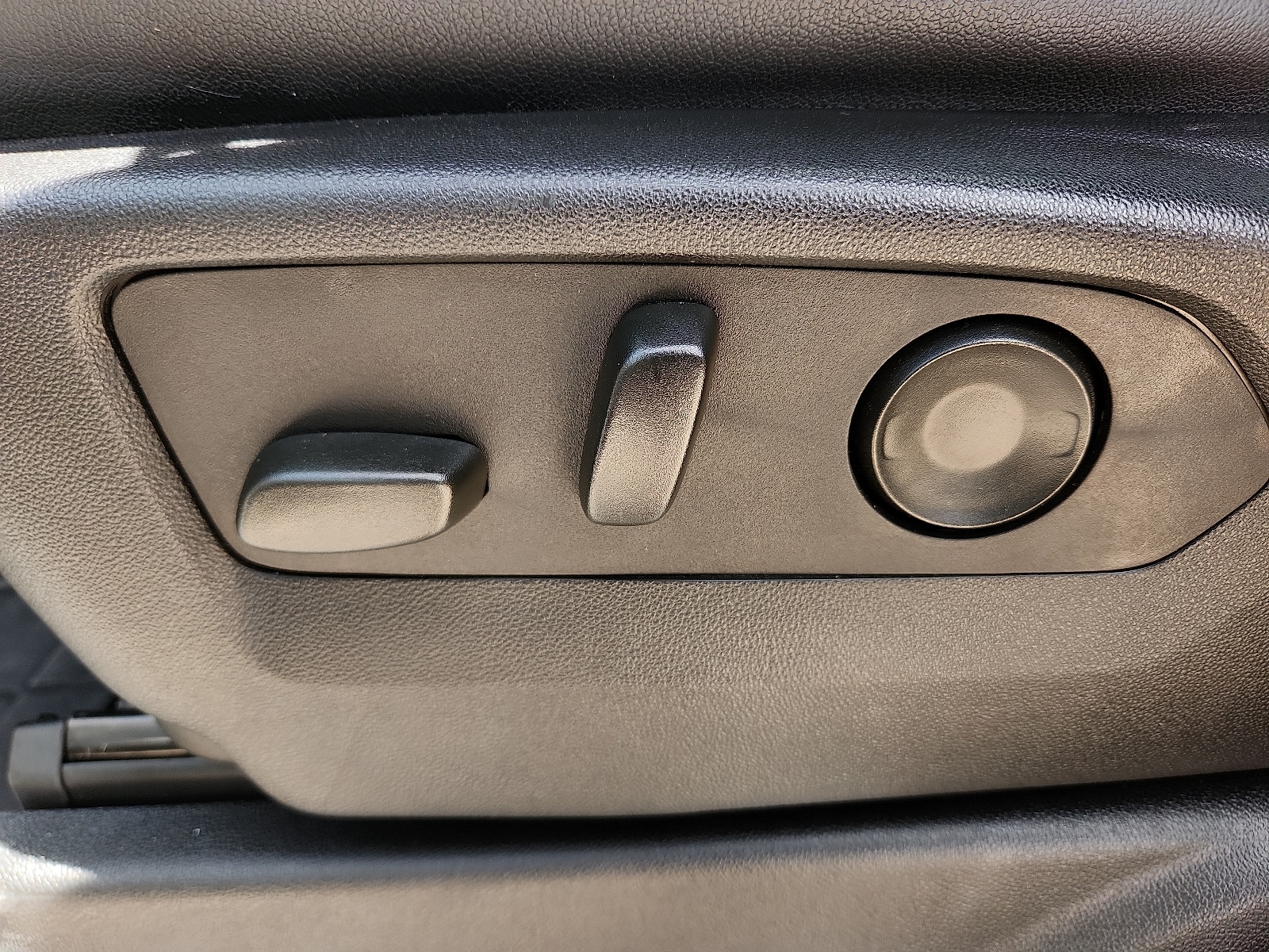 2024 Chevrolet Suburban Z71 - Photo 14