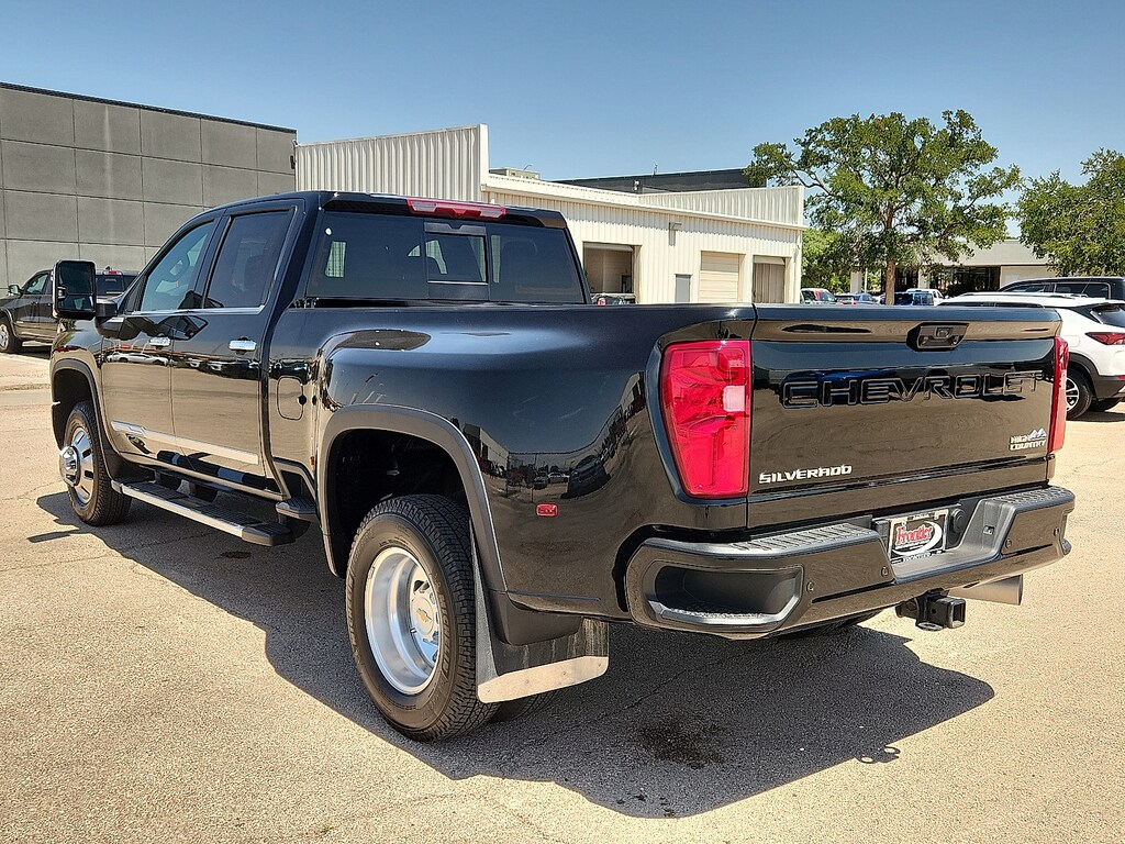 Used 2026 Chevrolet Silverado 3500 HD High Country Truck Crew Cab