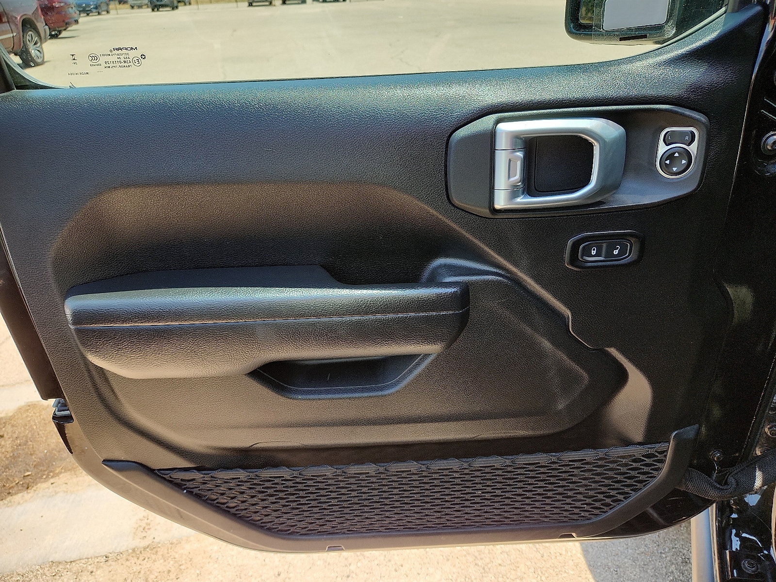 2025 Jeep Wrangler 4-Door Rubicon - Photo 11