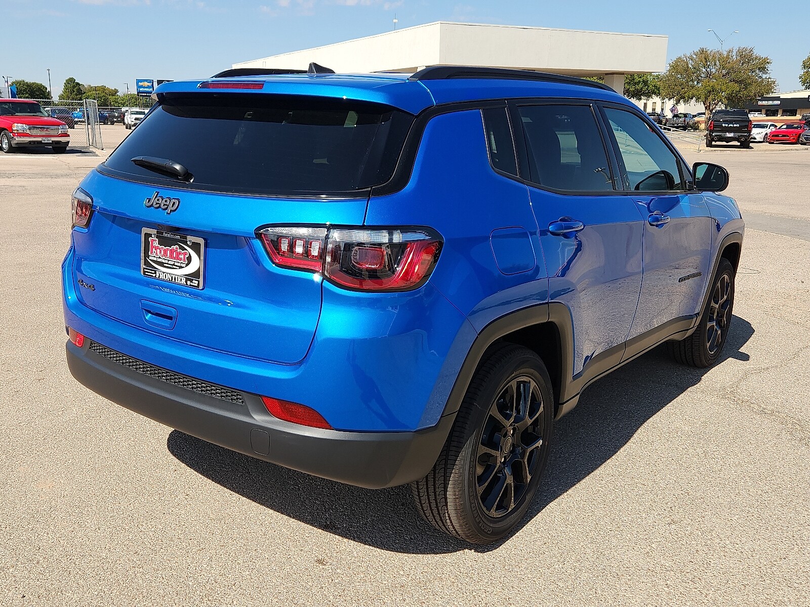 2026 Jeep Compass Latitude Altitude photo 4