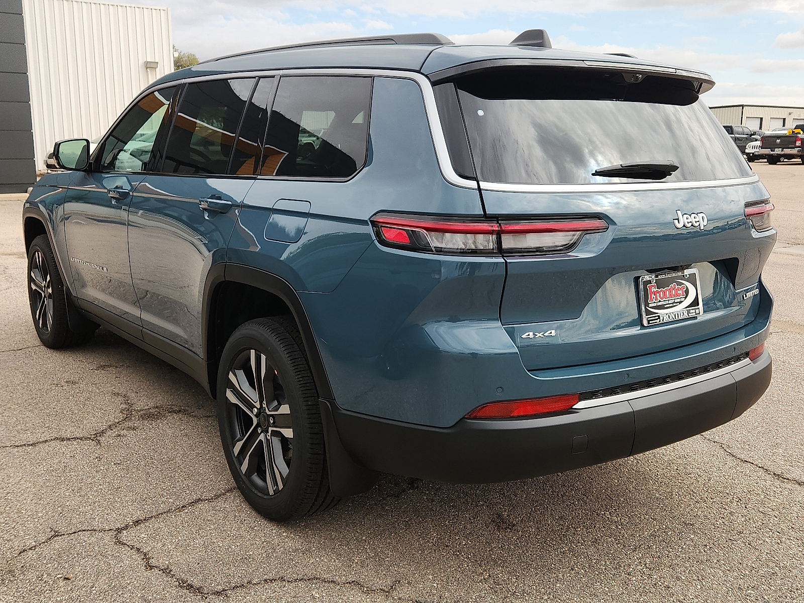 New 2027 Jeep Grand Cherokee L LIMITED 4X4 Sport Utility